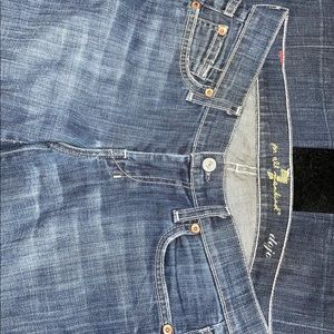 Dojo seven dark wash jeans. Great condition!